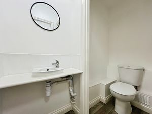 W/C- click for photo gallery